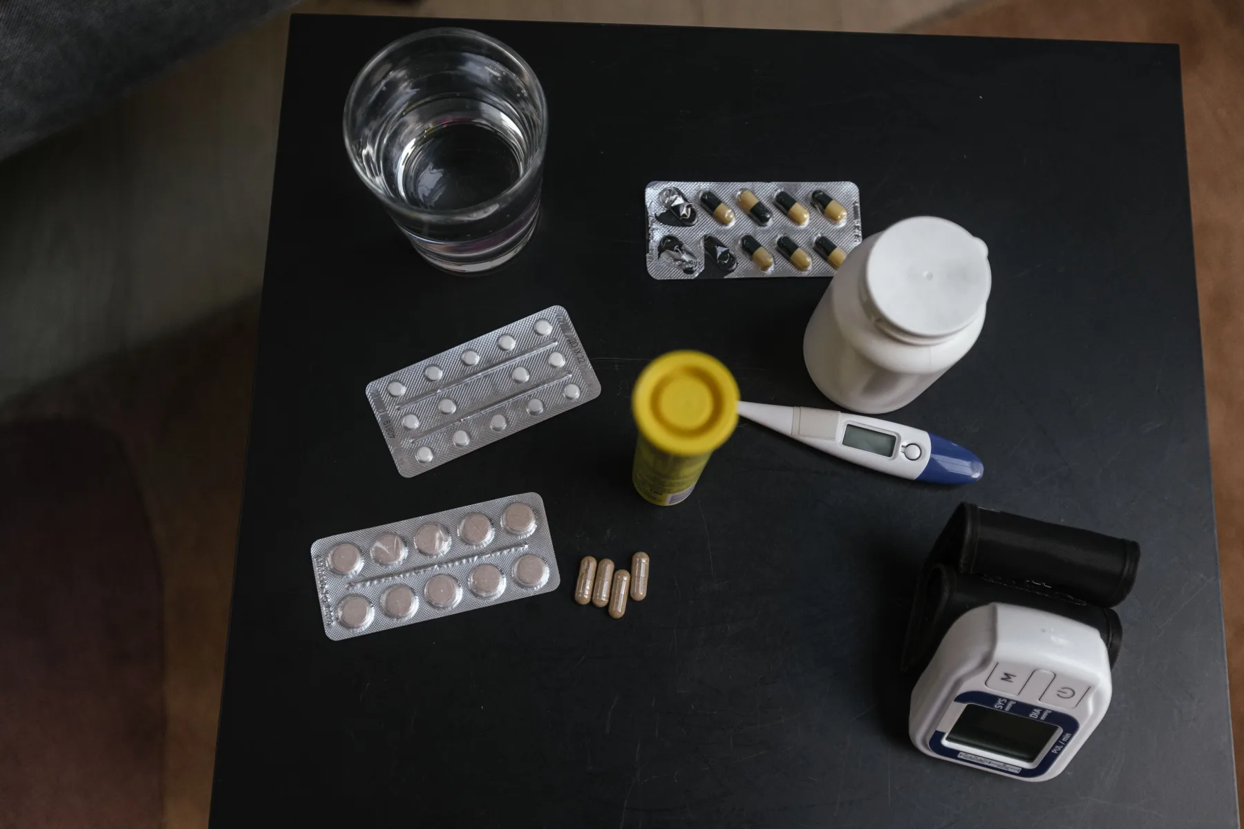 ¿Ingieres a diario un cocktail de medicinas? Lo que nadie te dice sobre los medicamentos de los adultos mayores