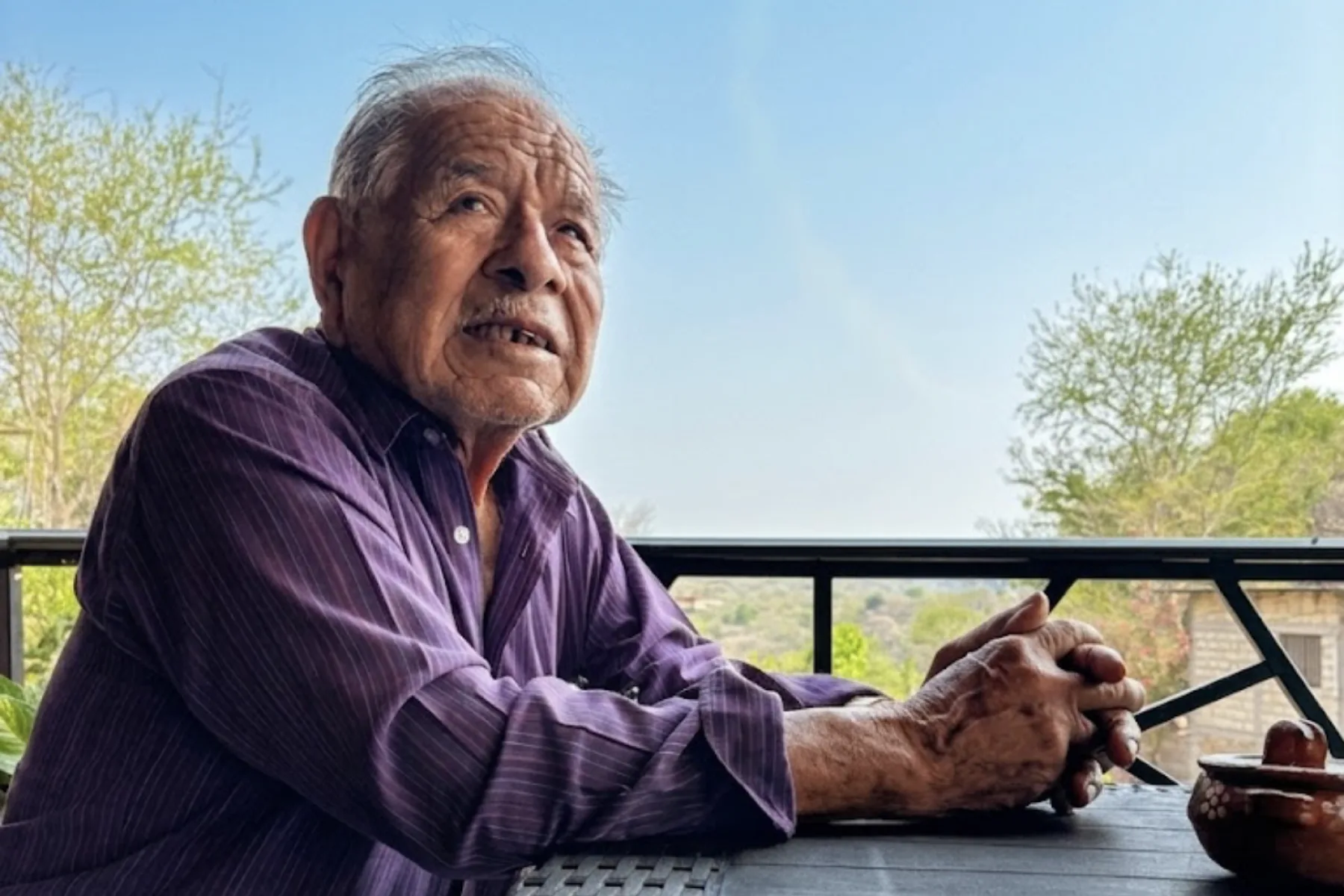 Don Jesús Trejo: 90 años de experiencia y sigue de pie en el campo